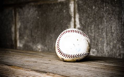 free sports wallpapers and screensavers.